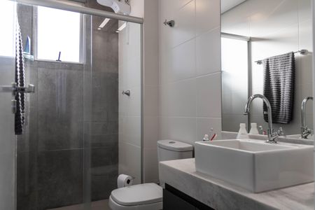 Apartamento à venda com 136m², 3 quartos e 2 vagas Apartamento à venda com 136m², 3 quartos e 2 vagasBanheiro Social