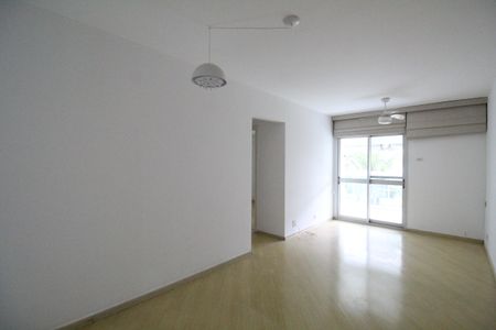 Sala de apartamento para alugar com 2 quartos, 87m² em Barra da Tijuca, Rio de Janeiro