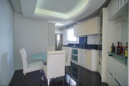 Apartamento para alugar com 340m², 3 quartos e 3 vagasCozinha