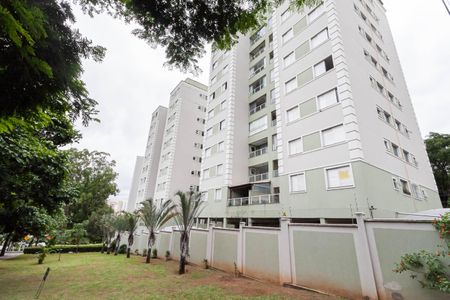 Apartamento para alugar com 92m², 3 quartos e 2 vagasFachada do condomínio