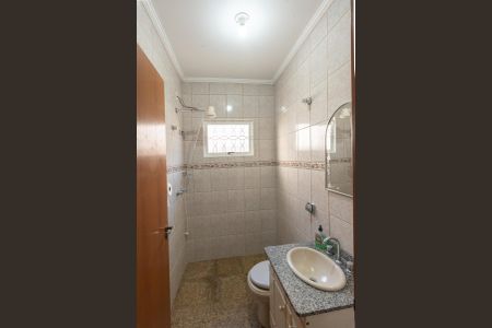 Casa à venda com 200m², 4 quartos e 2 vagasBanheiro 2