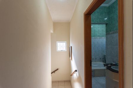 Casa à venda com 200m², 4 quartos e 2 vagasCorredor