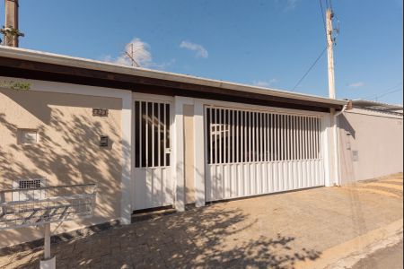 Casa à venda com 200m², 4 quartos e 2 vagasFachada