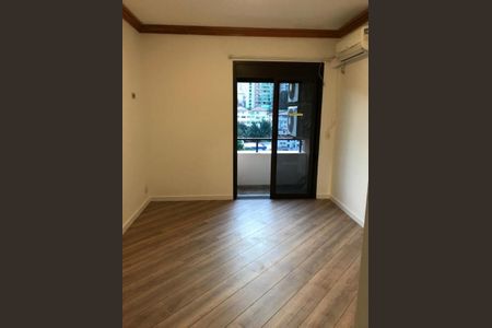 Apartamento à venda com 103m², 3 quartos e 2 vagasFoto 01