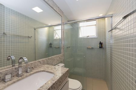 Apartamento à venda com 115m², 3 quartos e 2 vagasBanheiro 