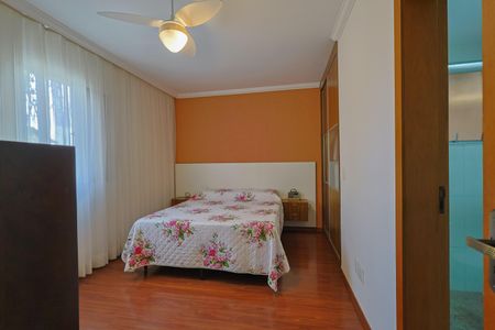 Apartamento à venda com 124m², 3 quartos e 2 vagas Apartamento à venda com 124m², 3 quartos e 2 vagasSuíte