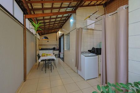 Apartamento à venda com 124m², 3 quartos e 2 vagas Apartamento à venda com 124m², 3 quartos e 2 vagasCozinha