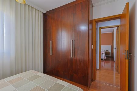 Apartamento à venda com 124m², 3 quartos e 2 vagas Apartamento à venda com 124m², 3 quartos e 2 vagasQuarto 2