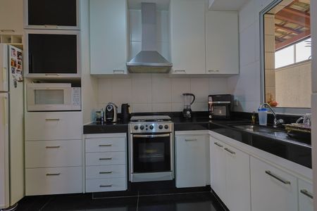 Apartamento à venda com 124m², 3 quartos e 2 vagas Apartamento à venda com 124m², 3 quartos e 2 vagasCozinha