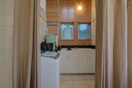 Apartamento à venda com 124m², 3 quartos e 2 vagas Apartamento à venda com 124m², 3 quartos e 2 vagasÁrea de Serviço