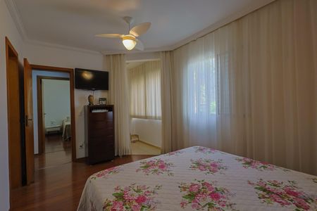 Apartamento à venda com 124m², 3 quartos e 2 vagas Apartamento à venda com 124m², 3 quartos e 2 vagasSuíte