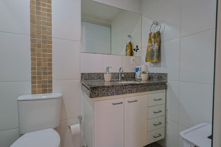 Apartamento à venda com 124m², 3 quartos e 2 vagas Apartamento à venda com 124m², 3 quartos e 2 vagasBanheiro da Suíte