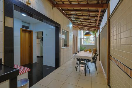 Apartamento à venda com 124m², 3 quartos e 2 vagas Apartamento à venda com 124m², 3 quartos e 2 vagasCozinha