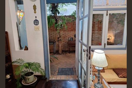 Casa à venda com 270m², 3 quartos e 1 vaga