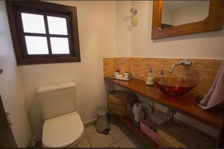 Casa à venda com 270m², 3 quartos e 1 vaga