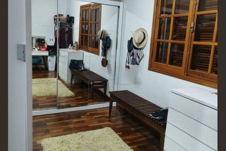Casa à venda com 270m², 3 quartos e 1 vaga Casa à venda com 270m², 3 quartos e 1 vagaQuarto