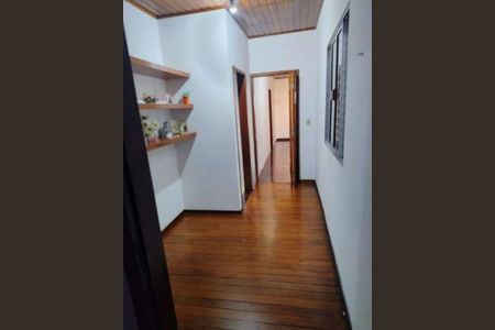 Casa à venda com 270m², 3 quartos e 1 vaga Casa à venda com 270m², 3 quartos e 1 vagaQuarto