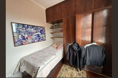 Casa à venda com 300m², 3 quartos e 2 vagas Casa à venda com 300m², 3 quartos e 2 vagasQuarto