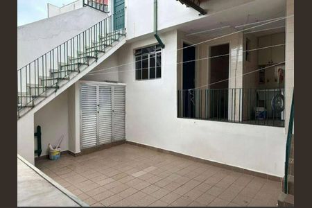 Casa à venda com 300m², 3 quartos e 2 vagas Casa à venda com 300m², 3 quartos e 2 vagasQuintal