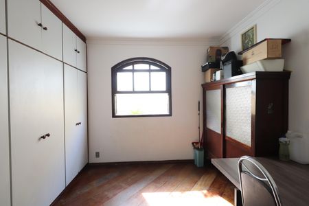 Casa à venda com 450m², 4 quartos e 6 vagasQuarto 3