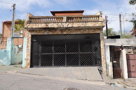 Casa à venda com 450m², 4 quartos e 6 vagasFachada