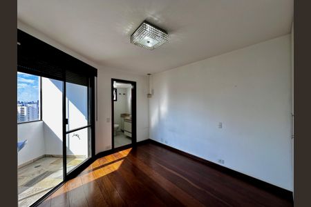 Apartamento à venda com 160m², 3 quartos e 3 vagasSuíte 3