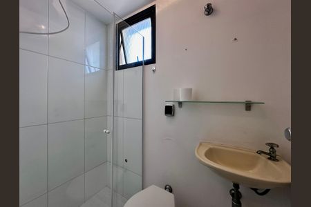 Apartamento à venda com 160m², 3 quartos e 3 vagasBanheiro de Serviço