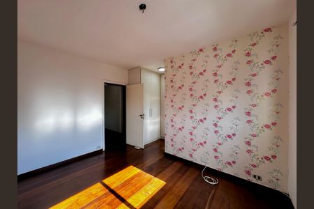 Apartamento à venda com 160m², 3 quartos e 3 vagasSuíte 2