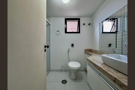 Apartamento à venda com 160m², 3 quartos e 3 vagasBanheiro Sacada Suíte 3