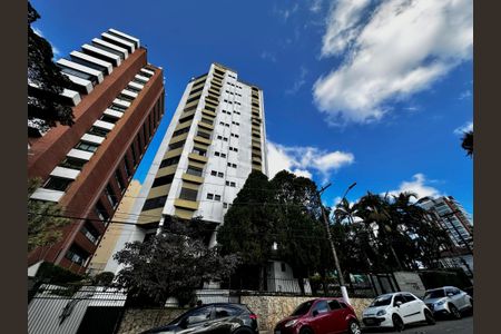 Apartamento à venda com 160m², 3 quartos e 3 vagasFachada