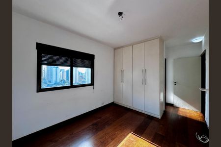 Apartamento à venda com 160m², 3 quartos e 3 vagasSuíte 1