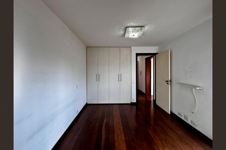 Apartamento à venda com 160m², 3 quartos e 3 vagasSuíte 3