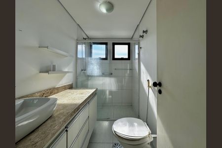 Apartamento à venda com 160m², 3 quartos e 3 vagasBanheiro Suíte 2