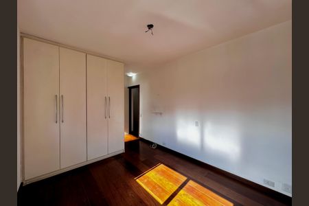 Apartamento à venda com 160m², 3 quartos e 3 vagasSuíte 1