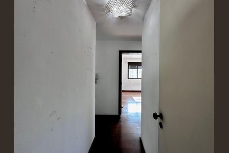 Apartamento à venda com 160m², 3 quartos e 3 vagasCorredor Suítes