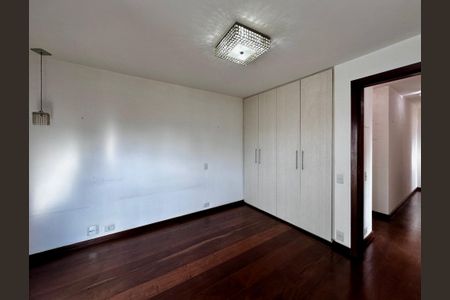 Apartamento à venda com 160m², 3 quartos e 3 vagasSuíte 3
