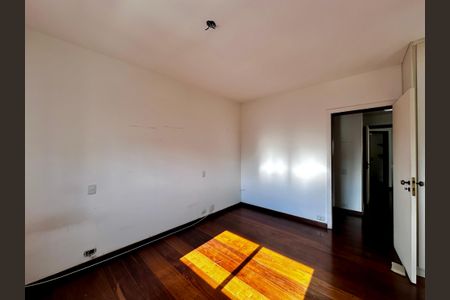 Apartamento à venda com 160m², 3 quartos e 3 vagasSuíte 2