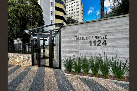 Apartamento à venda com 160m², 3 quartos e 3 vagasFachada