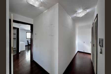 Apartamento à venda com 160m², 3 quartos e 3 vagasCorredor Suítes
