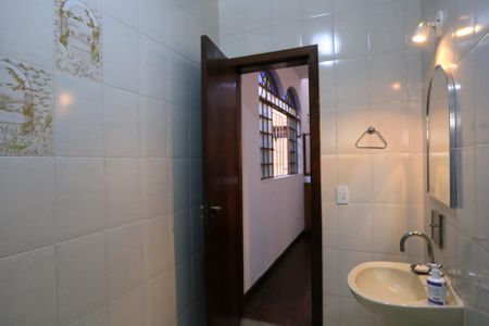 Casa à venda com 360m², 4 quartos e 5 vagas Casa à venda com 360m², 4 quartos e 5 vagasLavabo