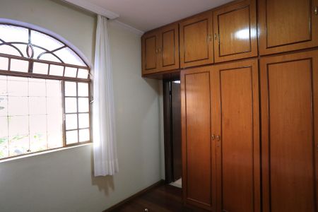 Casa à venda com 360m², 4 quartos e 5 vagas Casa à venda com 360m², 4 quartos e 5 vagasSuíte 1