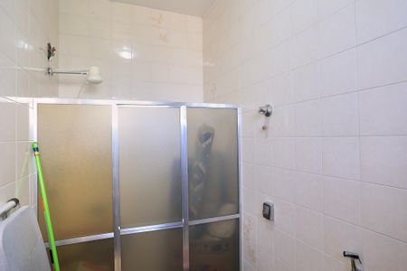 Casa à venda com 360m², 4 quartos e 5 vagas Casa à venda com 360m², 4 quartos e 5 vagasBanheiro da Suíte 1