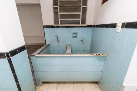 Casa à venda com 250m², 4 quartos e 5 vagas Casa à venda com 250m², 4 quartos e 5 vagasÁrea de Serviço