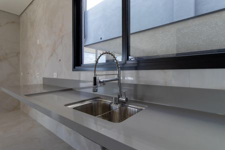 Casa de condomínio para alugar com 380m², 4 quartos e 4 vagasCozinha - Torneira