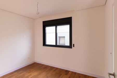 Casa de condomínio para alugar com 380m², 4 quartos e 4 vagasSuíte 2