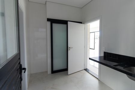 Casa de condomínio para alugar com 380m², 4 quartos e 4 vagasÁrea de Serviço