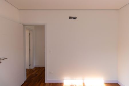 Casa de condomínio para alugar com 380m², 4 quartos e 4 vagasSuíte 2