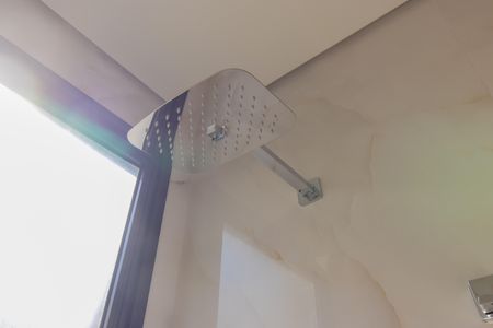 Casa de condomínio para alugar com 380m², 4 quartos e 4 vagasBanheiro da Suíte 2