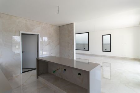 Casa de condomínio para alugar com 380m², 4 quartos e 4 vagasCozinha