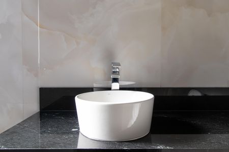 Casa de condomínio para alugar com 380m², 4 quartos e 4 vagasBanheiro da Suíte 2